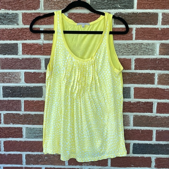 HARDLY USED- Gap (XS) flowy yellow tank with white specks on the front. - Picture 1 of 3
